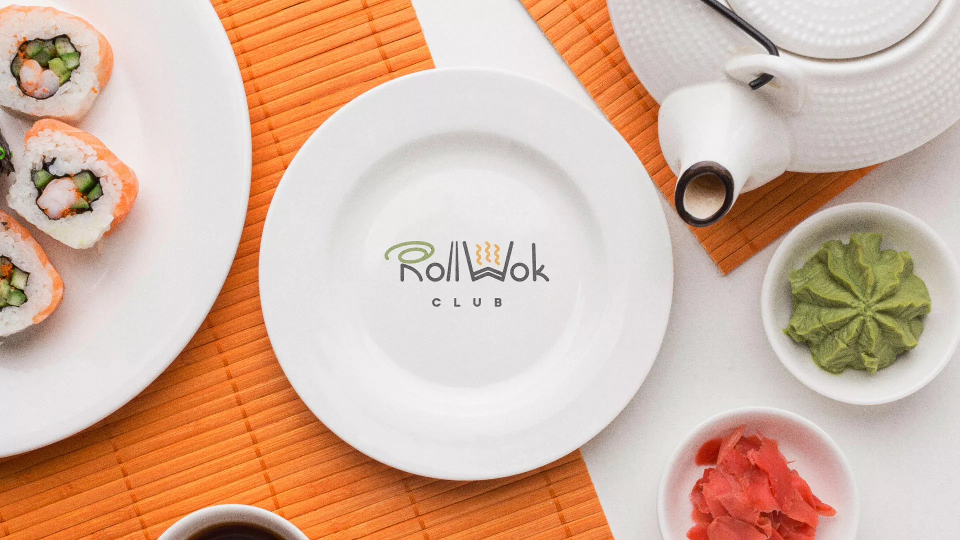 Разработка логотипа и фирменного стиля суши-бара «Roll Wok Club» в Кадникове
